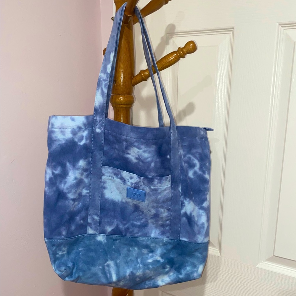 BRAND NEW VS PINK BLUE TIE DYE TOTE BAG - Picture 1 of 8